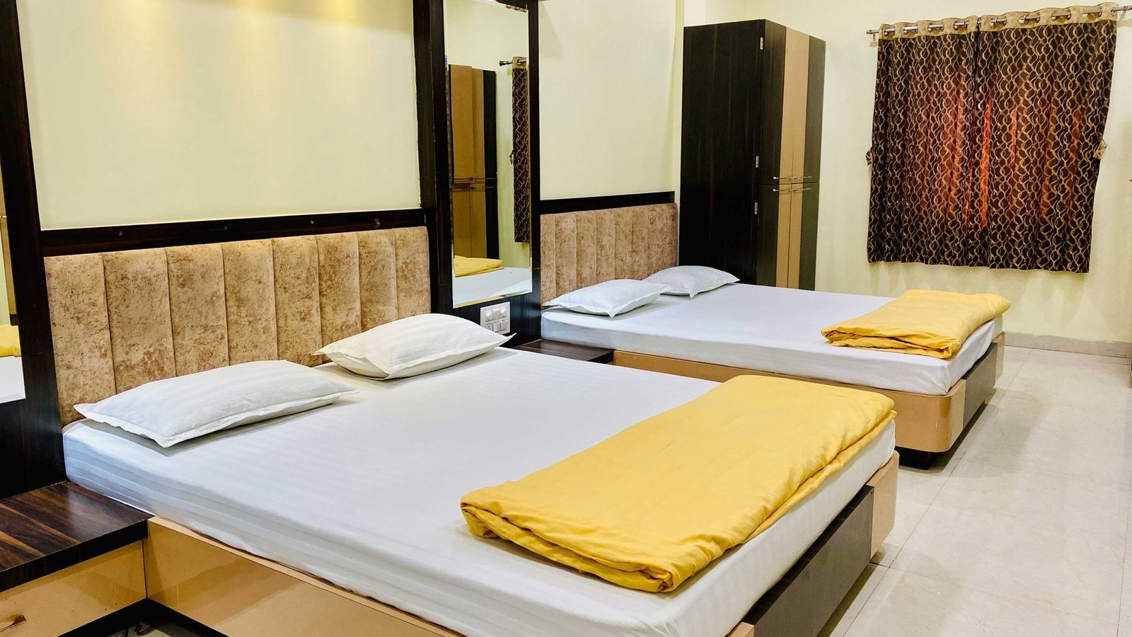Deluxe Four Bed Room at Hotel Panchavati Palace