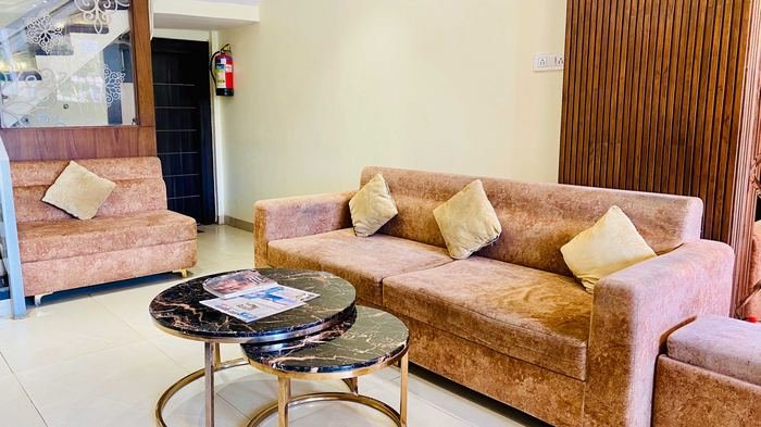 Lobby lounge seating